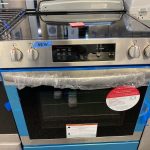 New Frigidaire Electric stove Five Burners