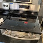 New Frigidaire 30-Inches Glass Top 5 burners 5.3-Cu. Feet Air Fry Convection Oven Freestanding Electric Range Stainless Steel )FCRE3083AS