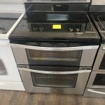 (REFURBISHED) Whirlpool Glass Top Range