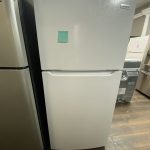 (REFURBISHED) Frigidaire Top and Bottom Refrigerator FFTR1814WWVD