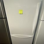 (USED) Whirlpool Top and Bottom Refrigerator WRB329DMBW00