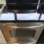 GE Electric Glass Stove JBP72SM2SS