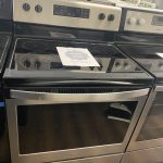 (USED) Whirlpool Glass Top Range WFE505WOHZO