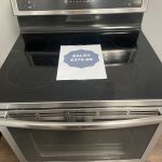 (USED) GE Glass Top Range PB9115J985