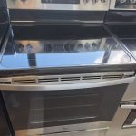 GE Electric Glass Stove JB735SP1SS