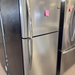 Frigidaire top and bottom fridge LGUI2149LF0