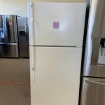 GE top and bottom fridge GTS 18WCPRRWW