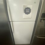 Roper top and bottom fridge rt18bkxkq01