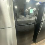 (NEW) Frigidaire Top & Bottom Refrigerator FFTR1835VBD