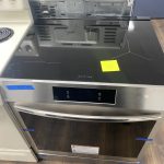 (NEW) Frigidaire induction Glass top stove