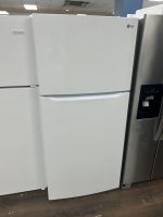 used-lg-top-and-bottom-white-fridas