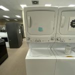 (Used) GE laundry center GUD27ESSM1 WW