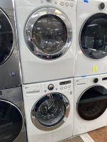 set-lg-front-load-washer-wm2650hwaand-electric-dryer-dle2301w