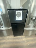 used-danby-mini-refrigerator-dff9102bl